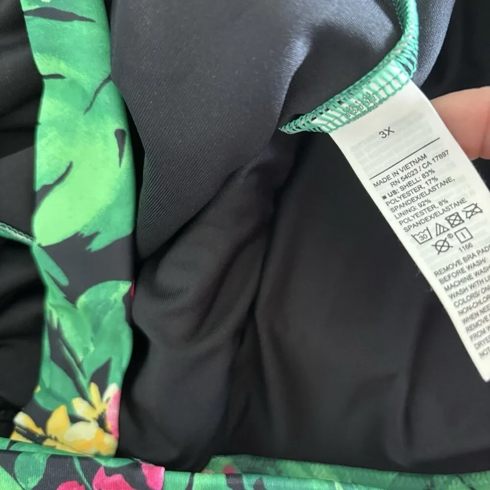 NWT $45 Old Navy Floral One Piece Swim‎ Suit 3X Criss Cross Knot Resort Vacation
